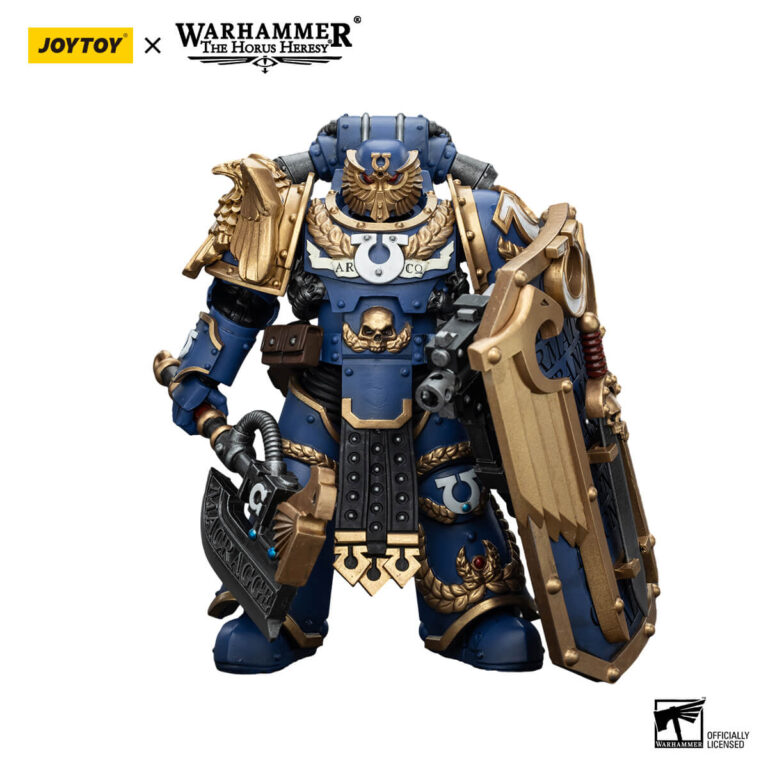 Ultramarines Invictarus Suzerain 4 Action Figure Front View